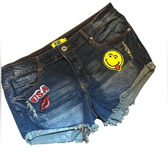 Alibi plus cutoff stretch denim shorts NWOT - Picture 1 of 2
